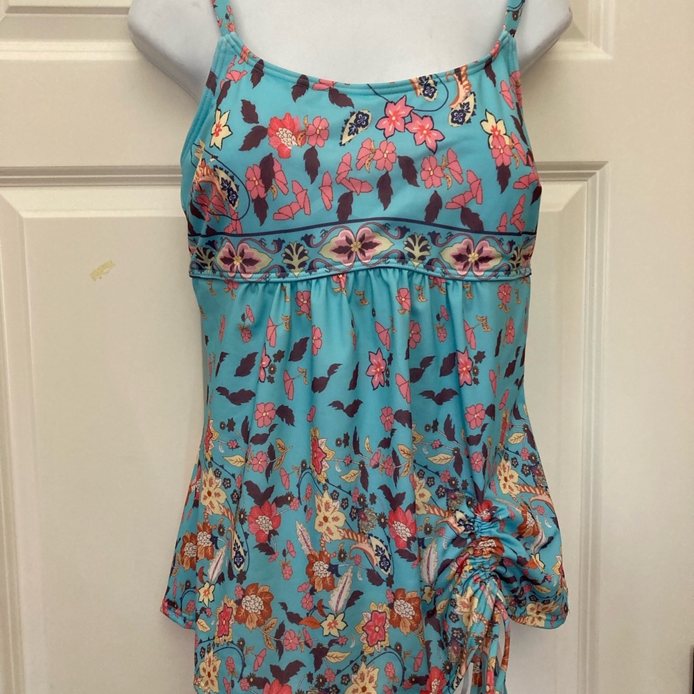 NWT two Piece Swimsuit